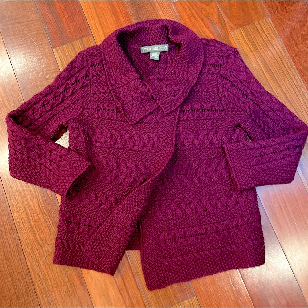 INIS Crafts made in Ireland merino wool cable knit maroon cardigan szM